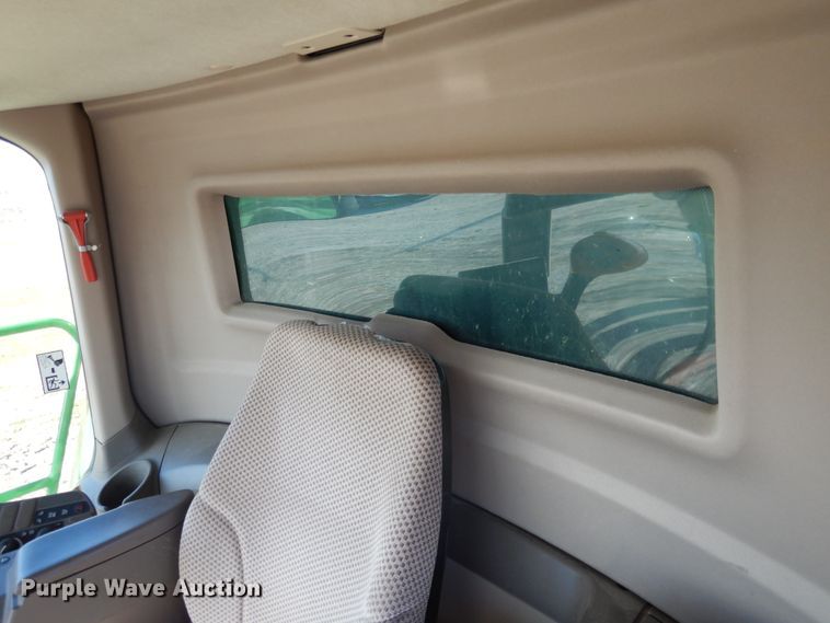 image for item EK9118 2012 John Deere S660 RWA combine