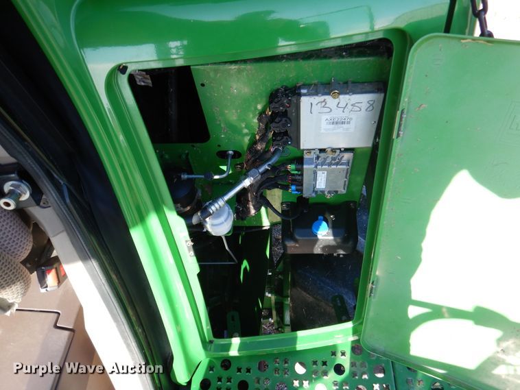 image for item EK9118 2012 John Deere S660 RWA combine