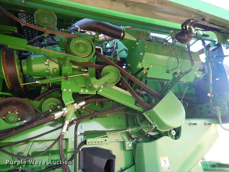 image for item EK9118 2012 John Deere S660 RWA combine