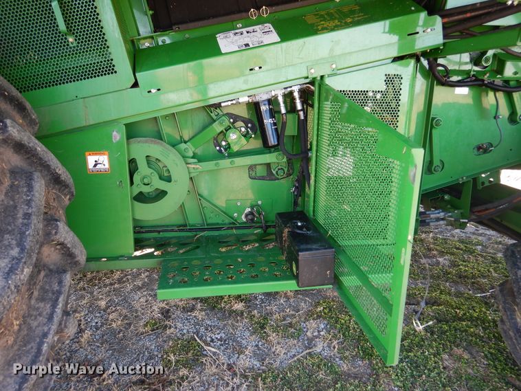 image for item EK9118 2012 John Deere S660 RWA combine
