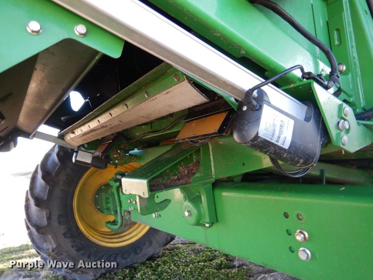 image for item EK9118 2012 John Deere S660 RWA combine