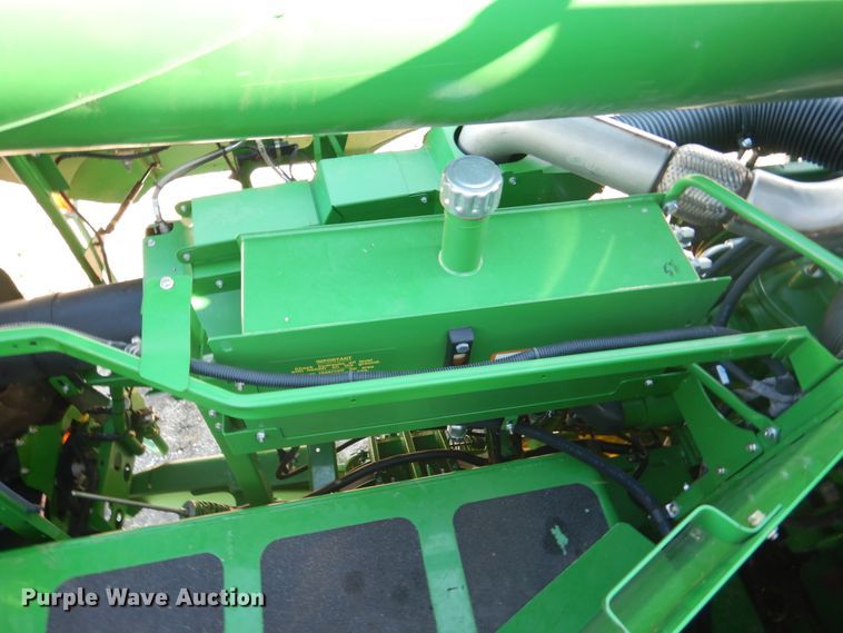 image for item EK9118 2012 John Deere S660 RWA combine