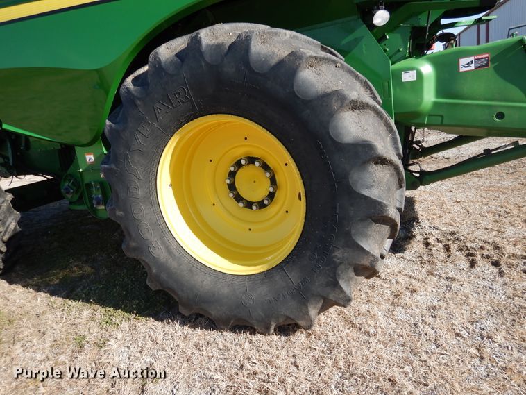 image for item EK9118 2012 John Deere S660 RWA combine