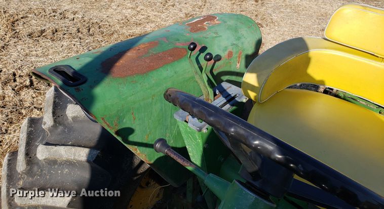 image for item ET9946 1971 John Deere 4320 tractor