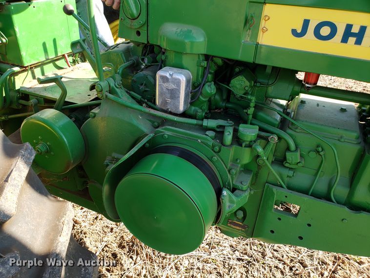 image for item ET9949 John Deere 720 tractor