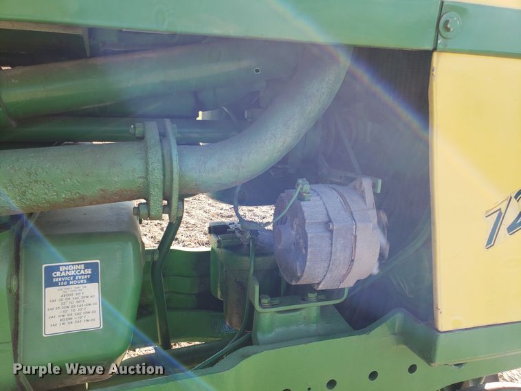 image for item ET9949 John Deere 720 tractor