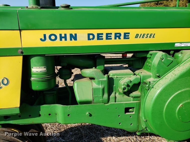 image for item ET9949 John Deere 720 tractor