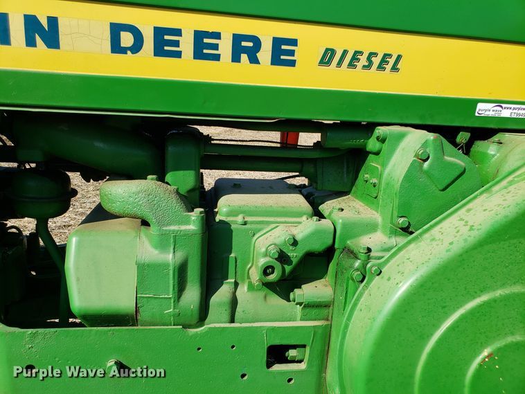 image for item ET9949 John Deere 720 tractor