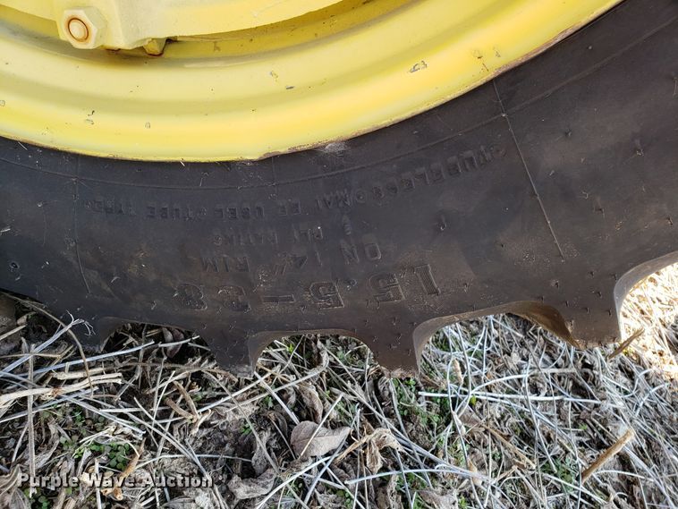 image for item ET9949 John Deere 720 tractor