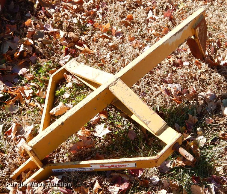 image for item EY9368 Bale spear and sub soiler