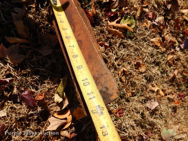 image for item EY9368 Bale spear and sub soiler