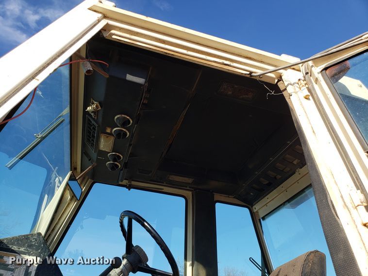 image for item EZ9024 Case 2670 Traction King 4WD tractor