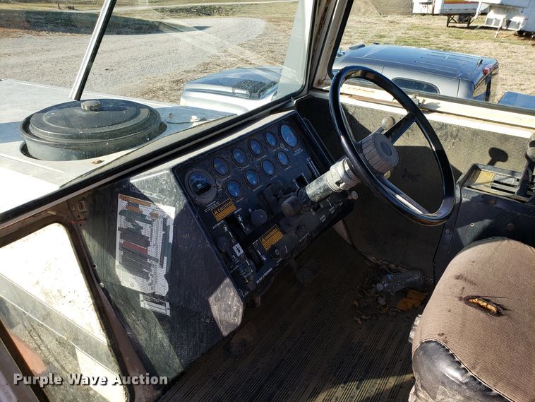 image for item EZ9024 Case 2670 Traction King 4WD tractor