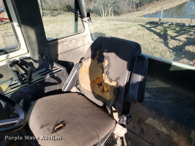 image for item EZ9024 Case 2670 Traction King 4WD tractor