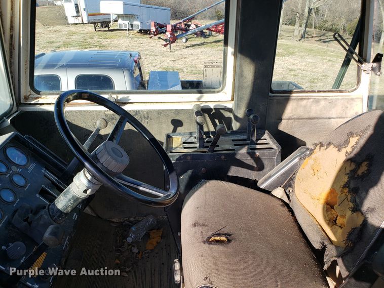 image for item EZ9024 Case 2670 Traction King 4WD tractor