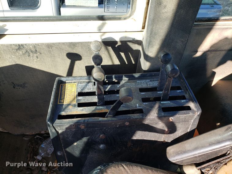 image for item EZ9024 Case 2670 Traction King 4WD tractor