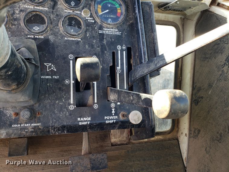 image for item EZ9024 Case 2670 Traction King 4WD tractor