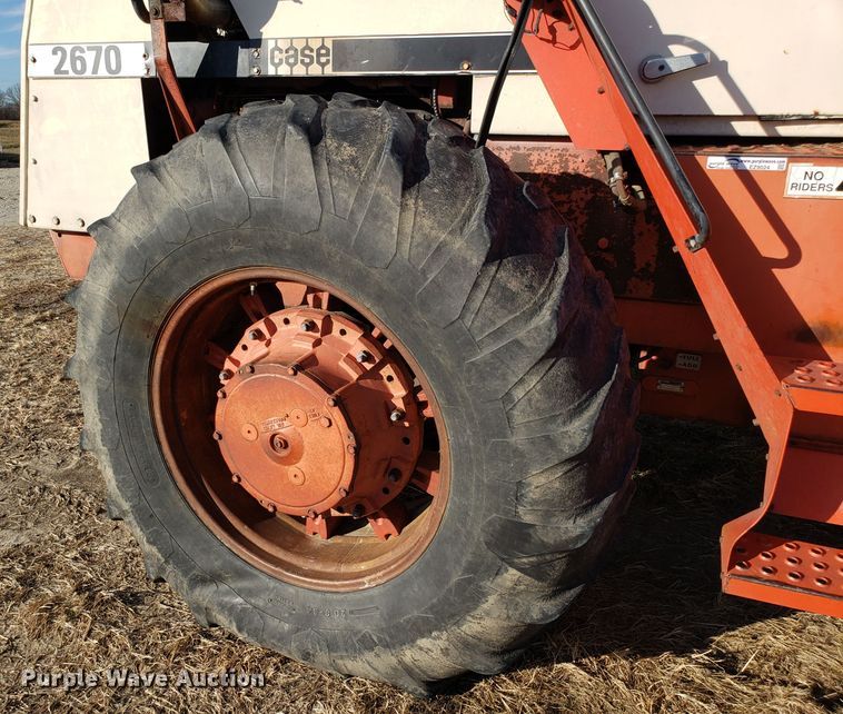 image for item EZ9024 Case 2670 Traction King 4WD tractor