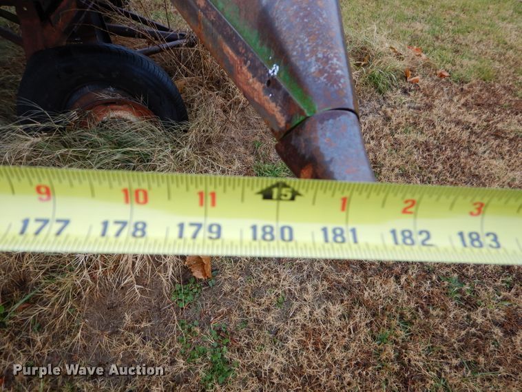 image for item FA9933 John Deere 643 corn head