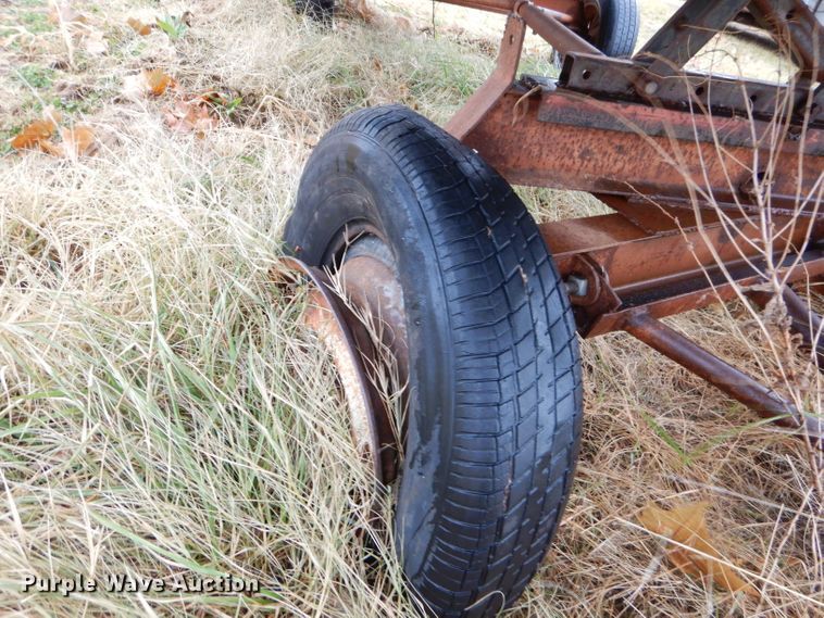 image for item FA9933 John Deere 643 corn head