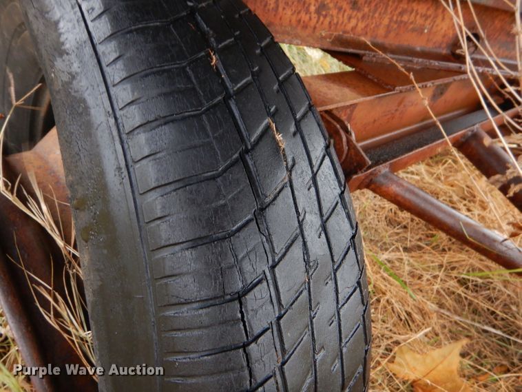 image for item FA9933 John Deere 643 corn head