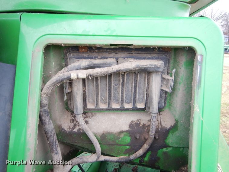 image for item FA9936 1999 John Deere 9510 RWA combine