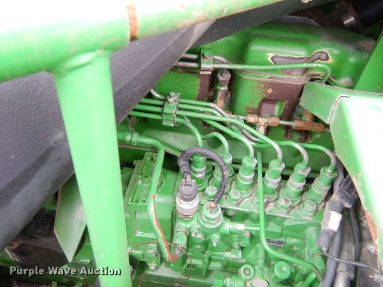 image for item FA9936 1999 John Deere 9510 RWA combine