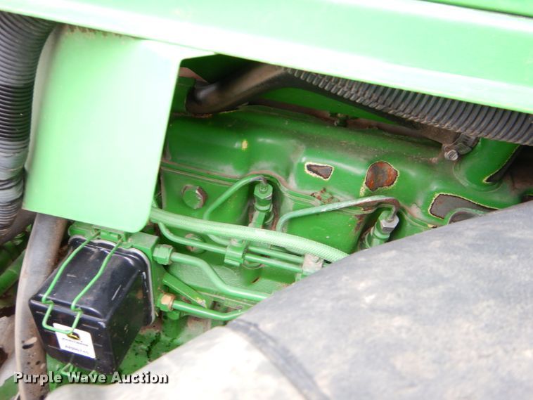 image for item FA9936 1999 John Deere 9510 RWA combine