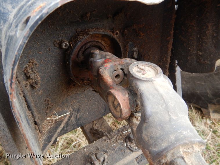 image for item FA9992 New Holland 351 feed mixer