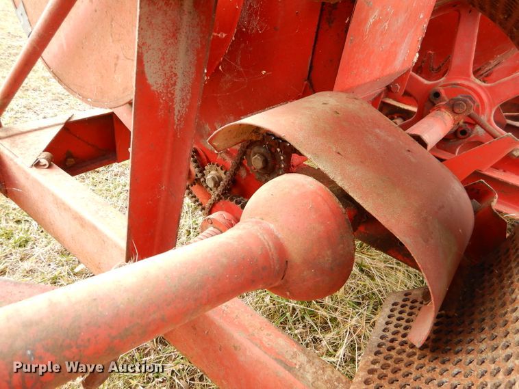 image for item FA9992 New Holland 351 feed mixer