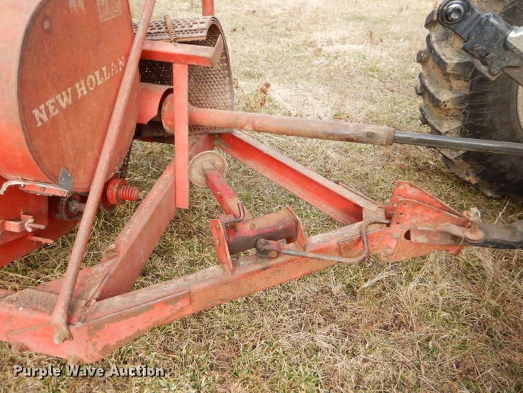image for item FA9992 New Holland 351 feed mixer