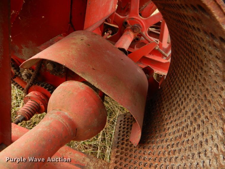 image for item FA9992 New Holland 351 feed mixer