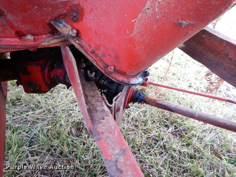 image for item FA9992 New Holland 351 feed mixer