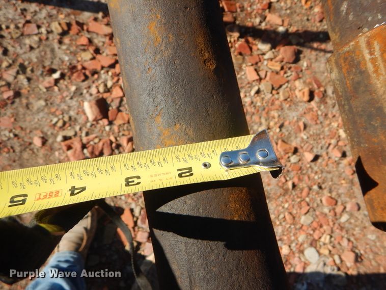 image for item FG9876 Oilfield pipe and sucker rods