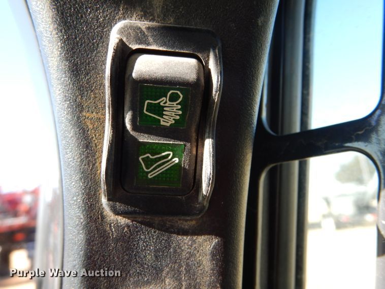 image for item FG9886 2013 Bobcat S770 skid steer