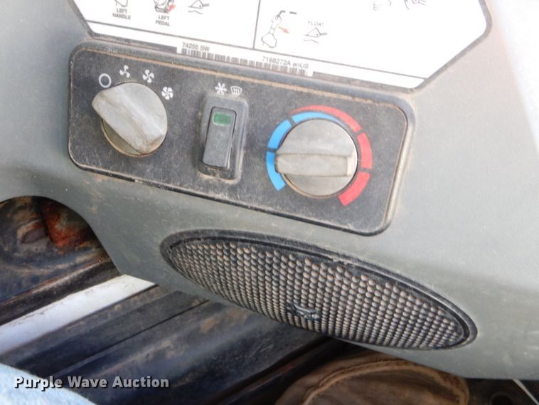 image for item FG9886 2013 Bobcat S770 skid steer