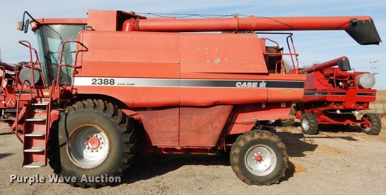 image for item FG9888 1998 Case IH 2388 combine