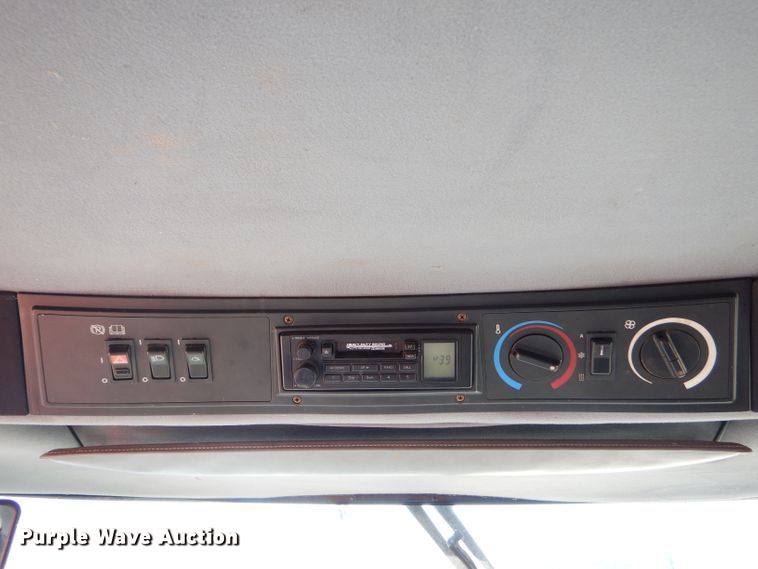 image for item FG9888 1998 Case IH 2388 combine