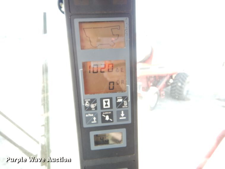 image for item FG9888 1998 Case IH 2388 combine