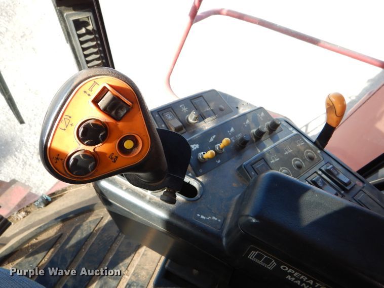 image for item FG9888 1998 Case IH 2388 combine