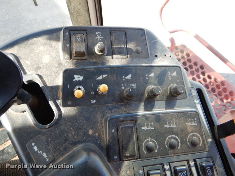 image for item FG9888 1998 Case IH 2388 combine