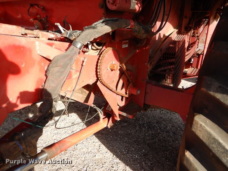 image for item FG9888 1998 Case IH 2388 combine