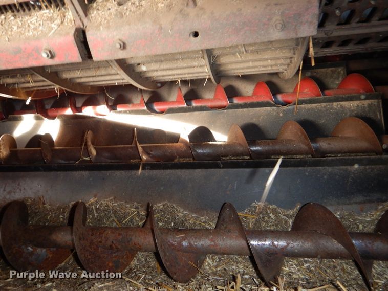 image for item FG9888 1998 Case IH 2388 combine