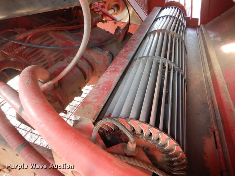 image for item FG9888 1998 Case IH 2388 combine