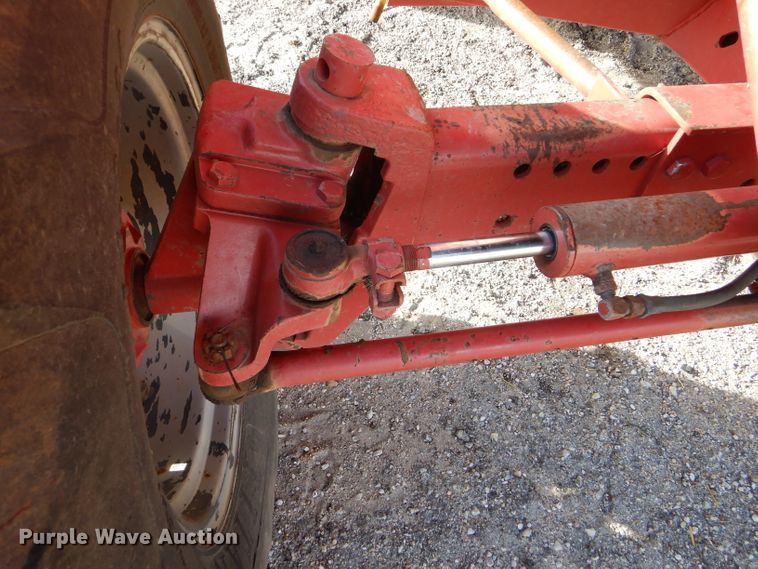 image for item FG9888 1998 Case IH 2388 combine