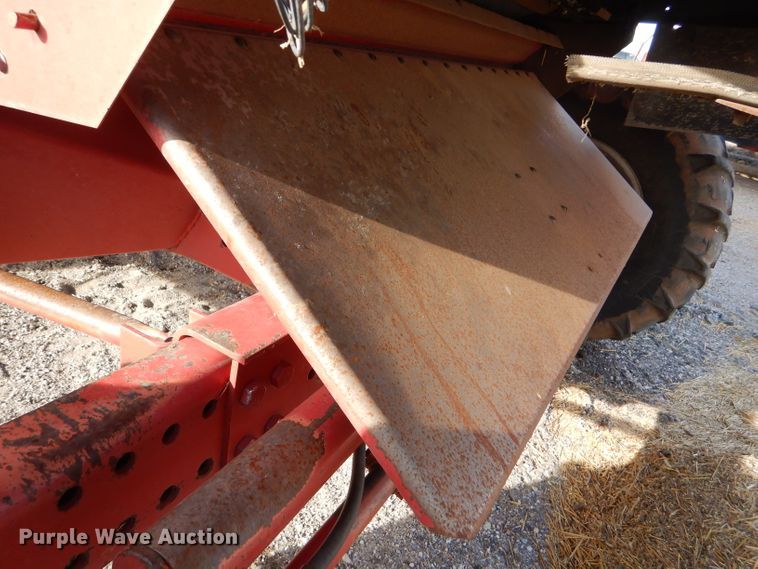 image for item FG9888 1998 Case IH 2388 combine