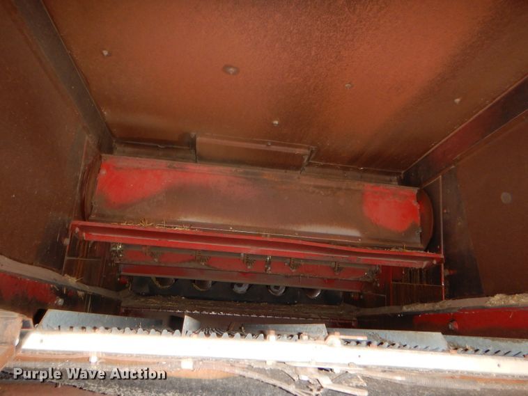 image for item FG9888 1998 Case IH 2388 combine