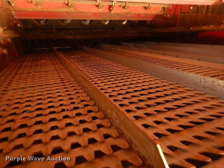 image for item FG9888 1998 Case IH 2388 combine