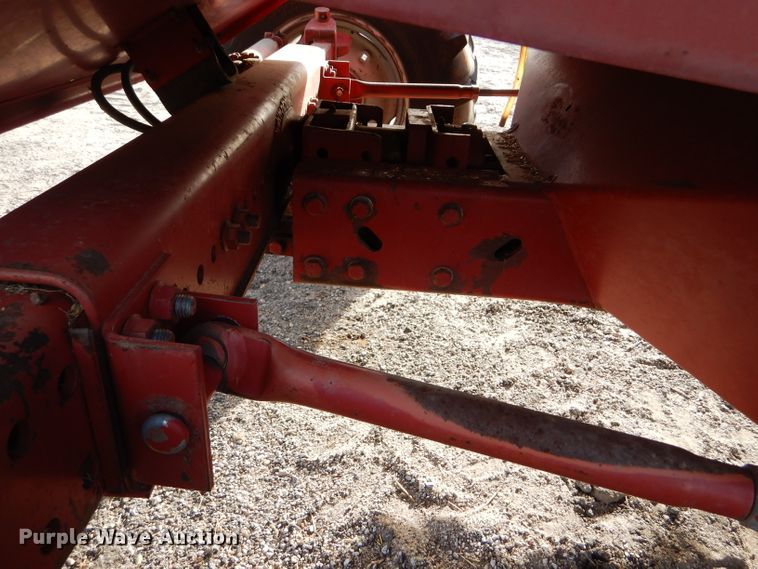 image for item FG9888 1998 Case IH 2388 combine
