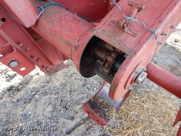 image for item FG9888 1998 Case IH 2388 combine